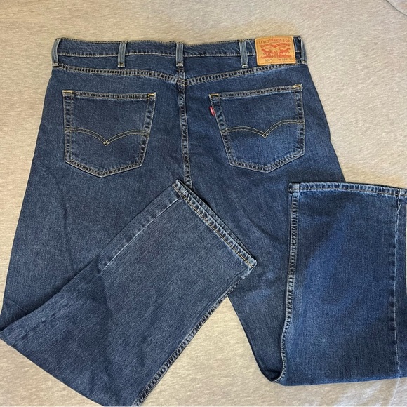 NWT- Levi's 505 - Relaxed Fit Jeans with Classic Stitching - Picture 5 of 6